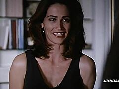 Kim Delaney在The Temptress中的诱惑表演(1995)
